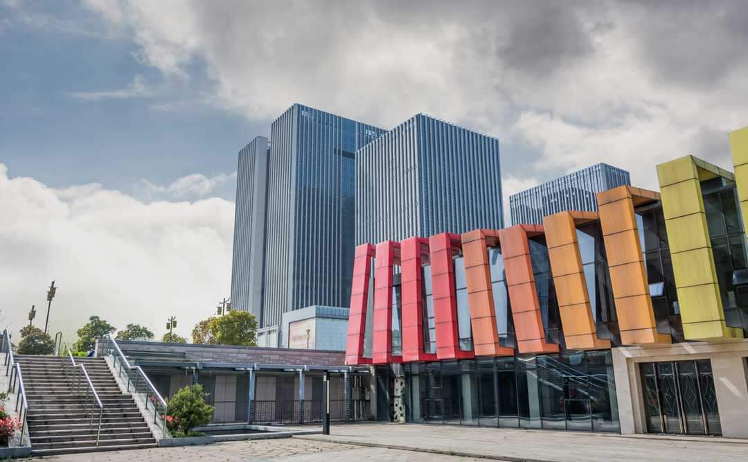 Transforming Workspaces: The Role of Living Quarters & Technical Buildings in Employee Efficiency